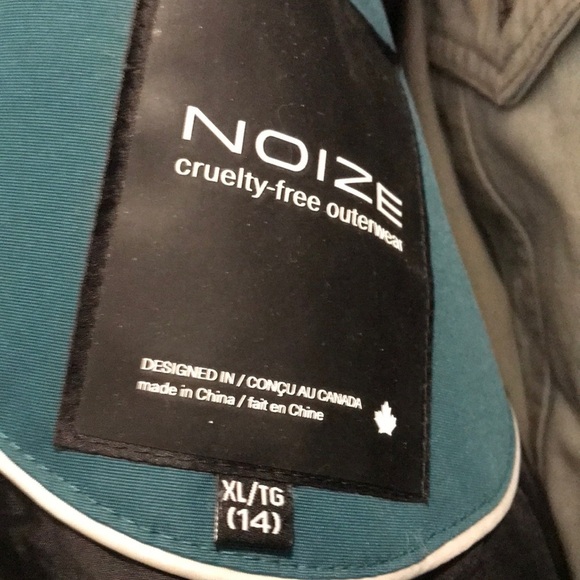 green Puffer Jacket NOIZE
Astrid Parka Short In Wisteria​​ - Picture 5 of 8